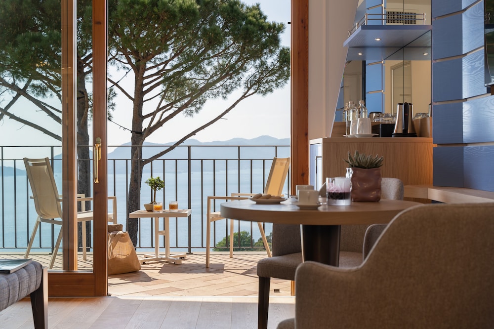 Golfo Dei Poeti Relais Spa 52/83