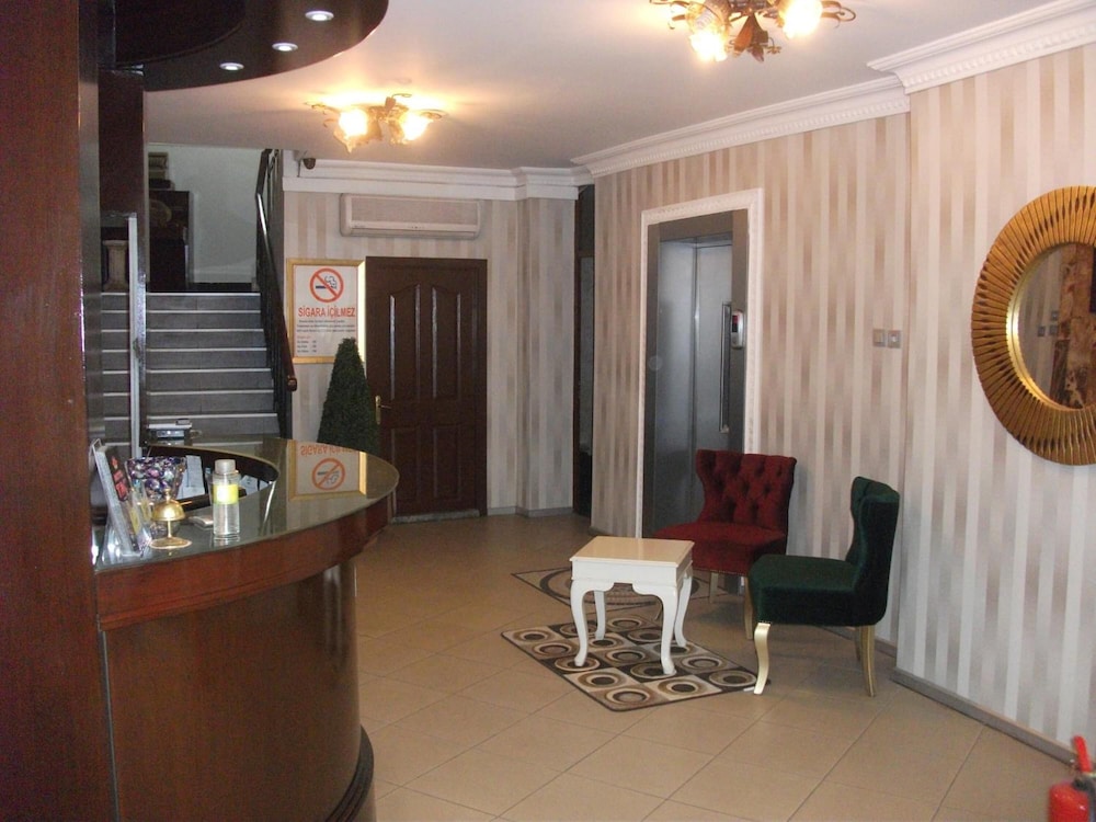 Tac Hotel 9/50