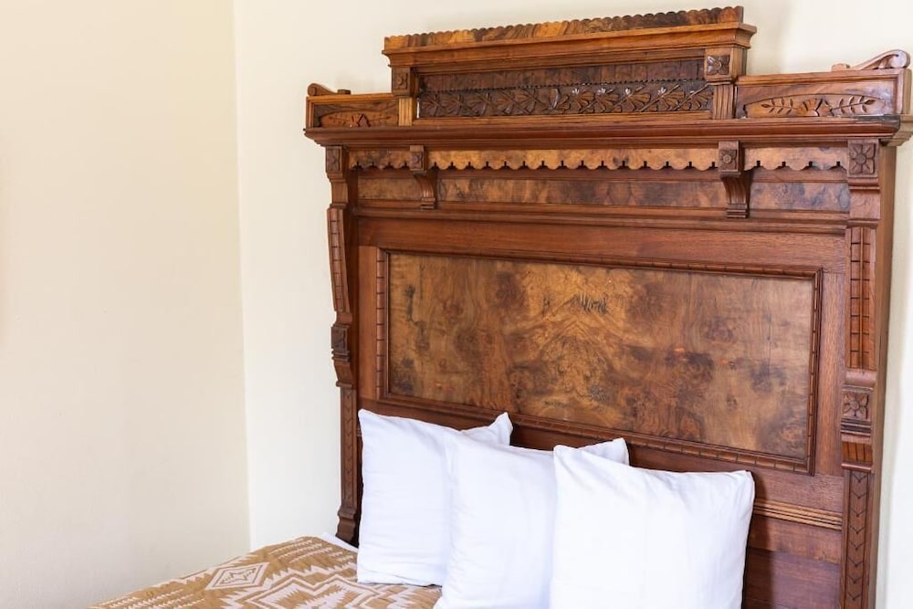 Historic Plaza Hotel 15/22