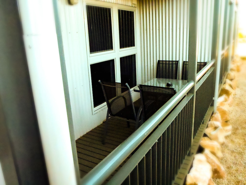 SPINIFEX HOTEL 15/39