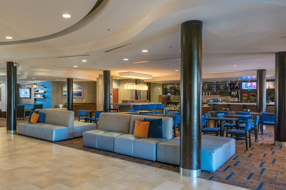 Courtyard Los Angeles Burbank Airport 40/56
