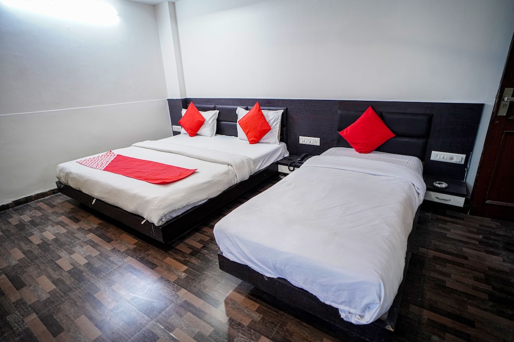 HOTEL SADHBHAV 16/49