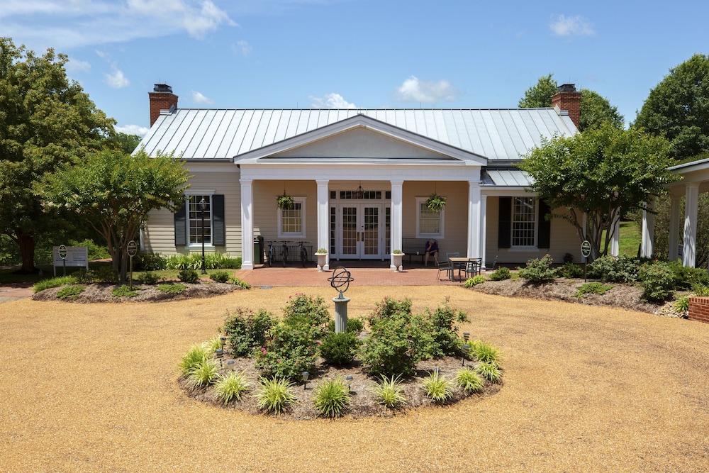The Berry Hill Resort & Conference Center 60/62