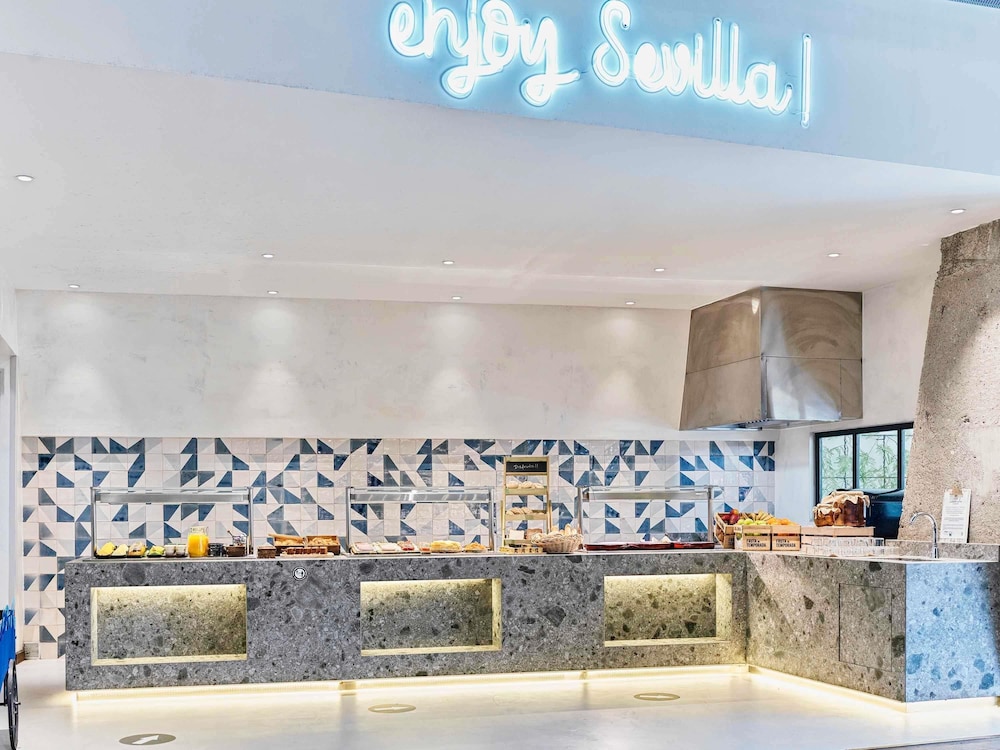 Novotel Sevilla 6/77