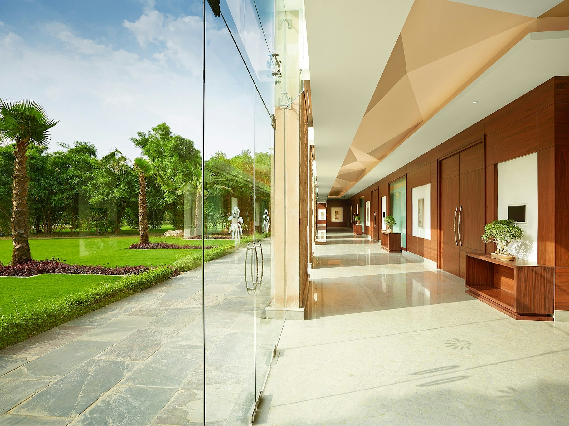 Taj Damdama Lake Resort & Spa, Gurugram 25/27