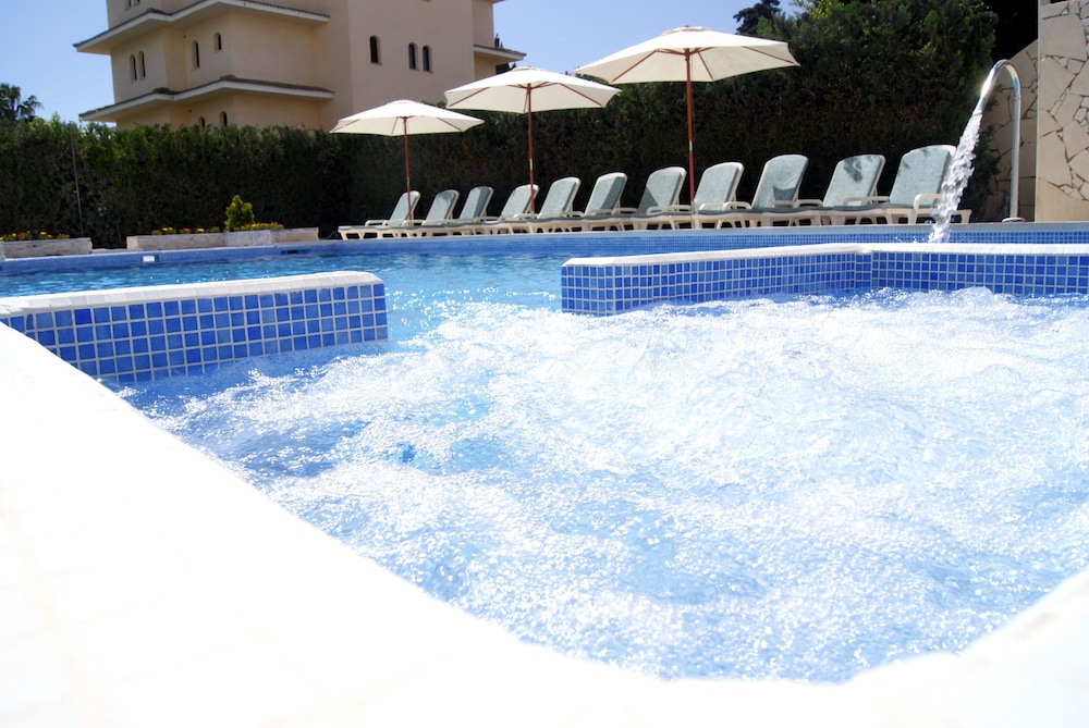Apartamentos Sureda 56/64