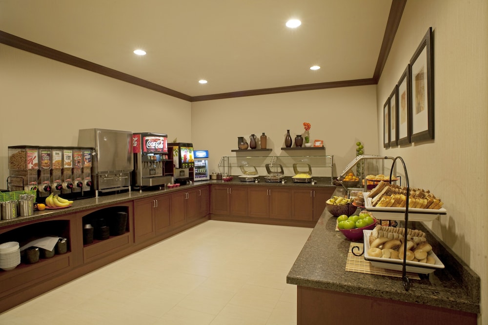 STAYBRIDGE SUITES CHANTILLY - DULLES AIRPORT 51/73