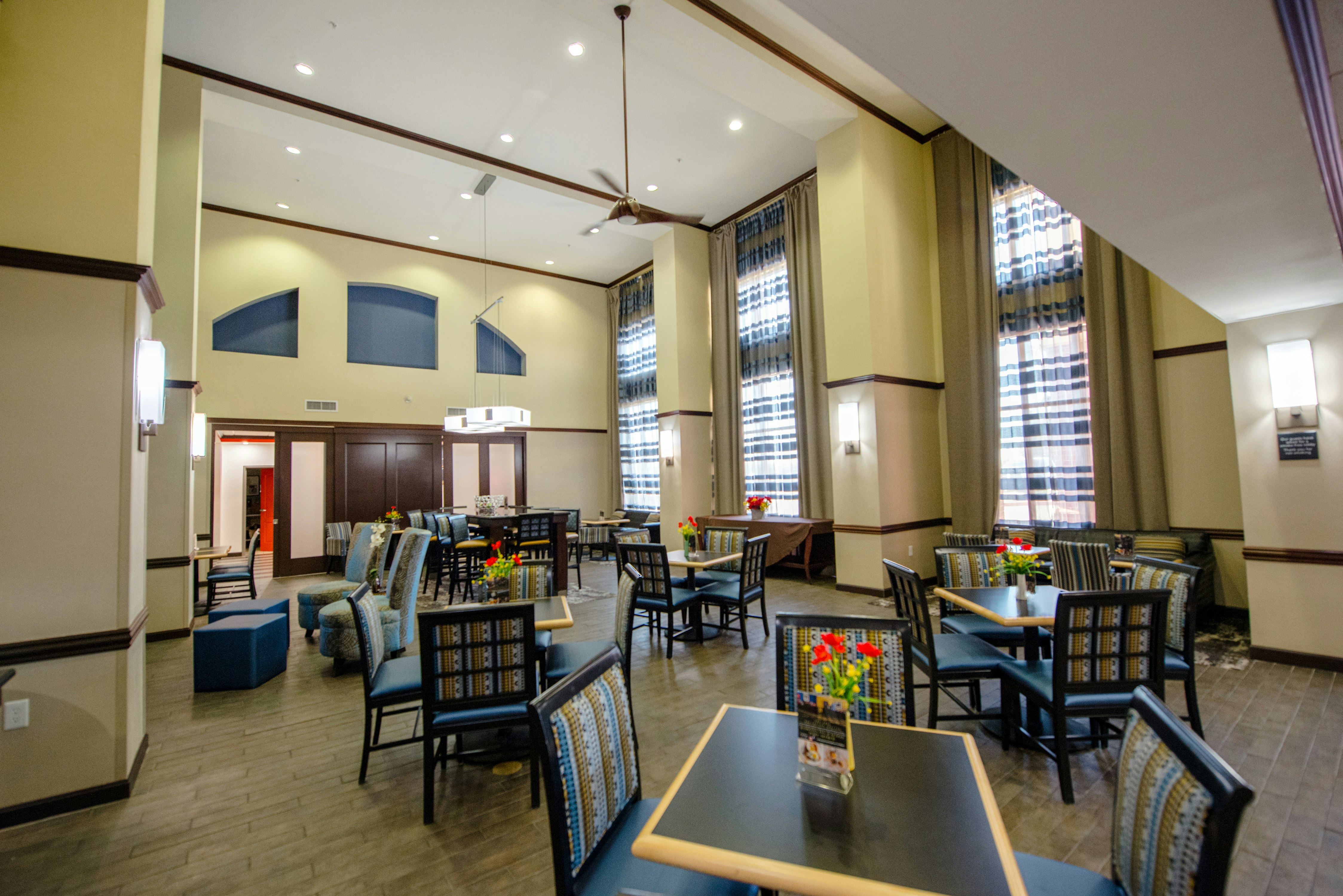 Hampton Inn and Suites Port Arthur, TX 33/47