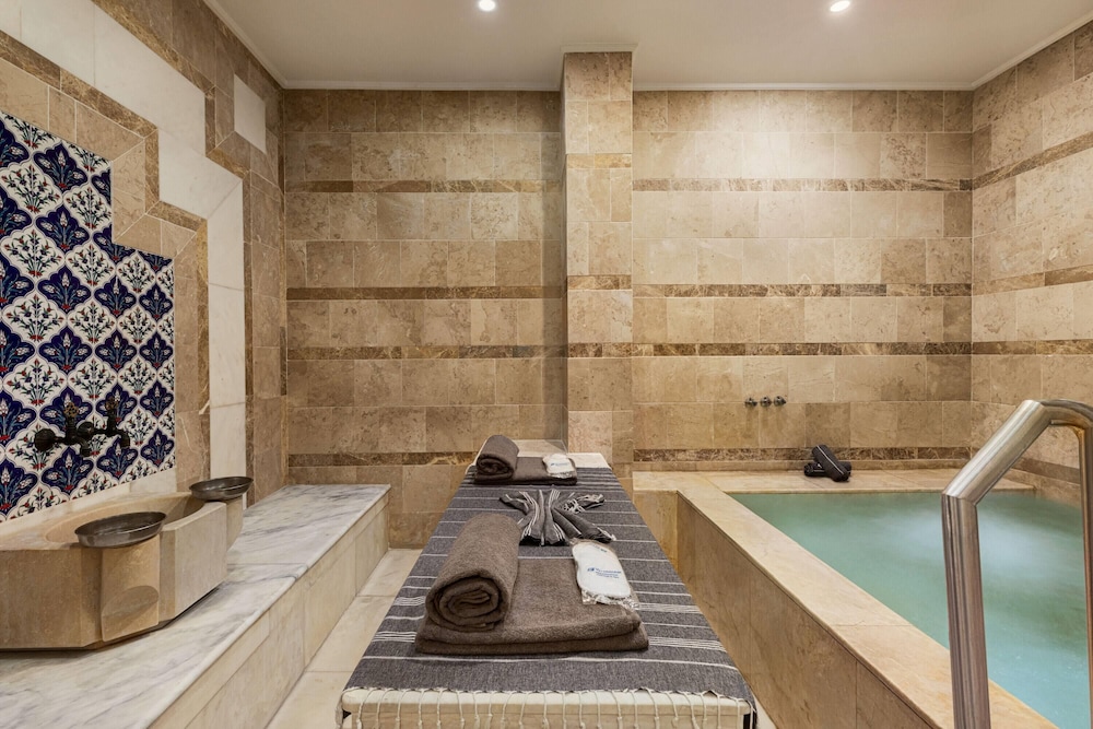 Wyndham Afyonkarahisar Thermal and Spa 30/61