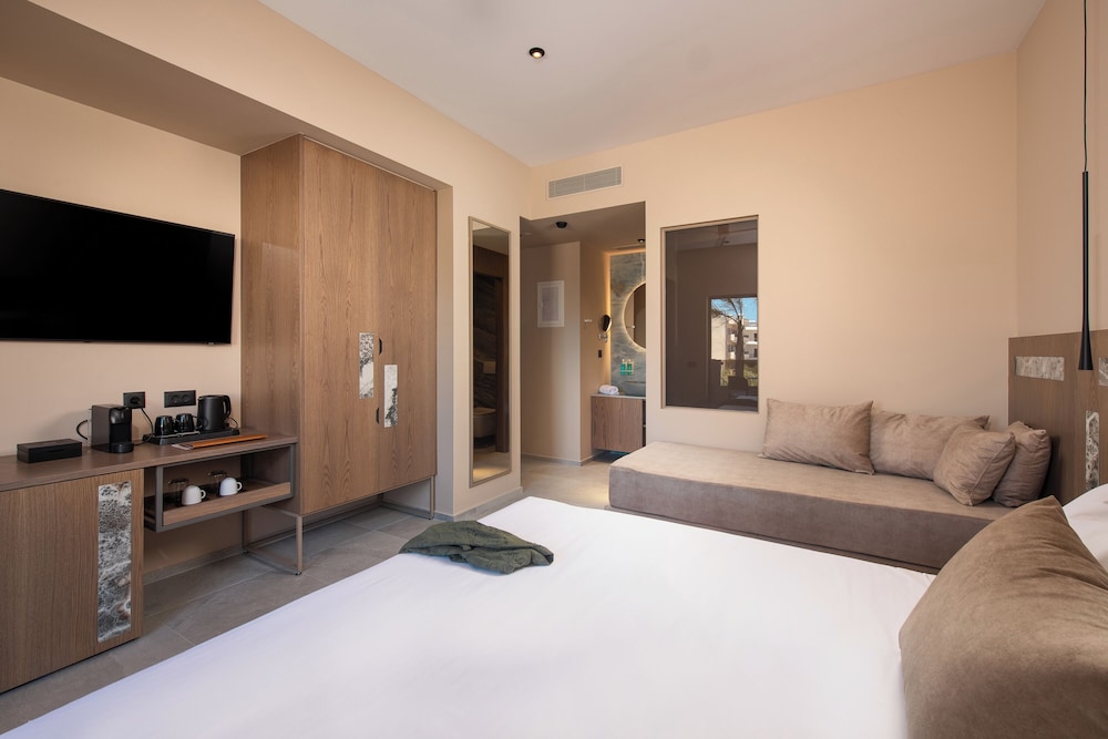 Cosmeen Lifestyle Boutique Stay - Adults Only 24/51