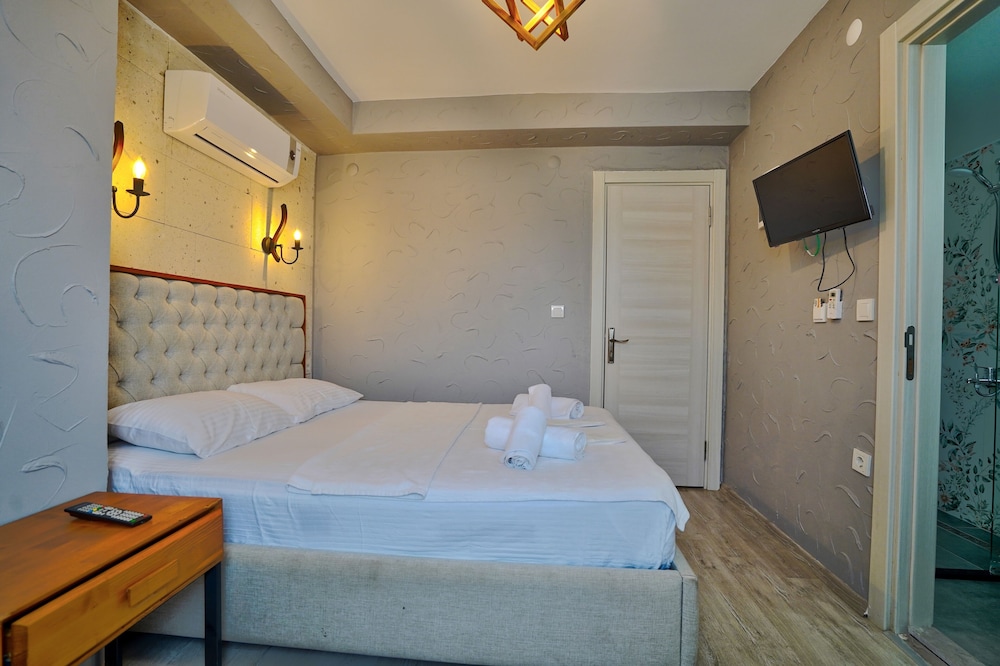 La Mira Suites 13/57