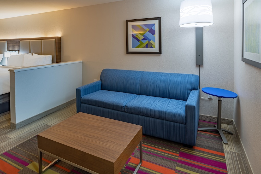Holiday Inn Express Suites N Waco Area West 40/51