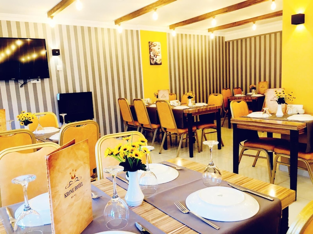 Grand Krone Hotel 28/41