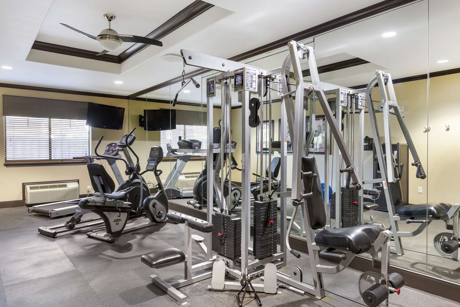 Best Western Plus Classic Inn And Suites 5/14