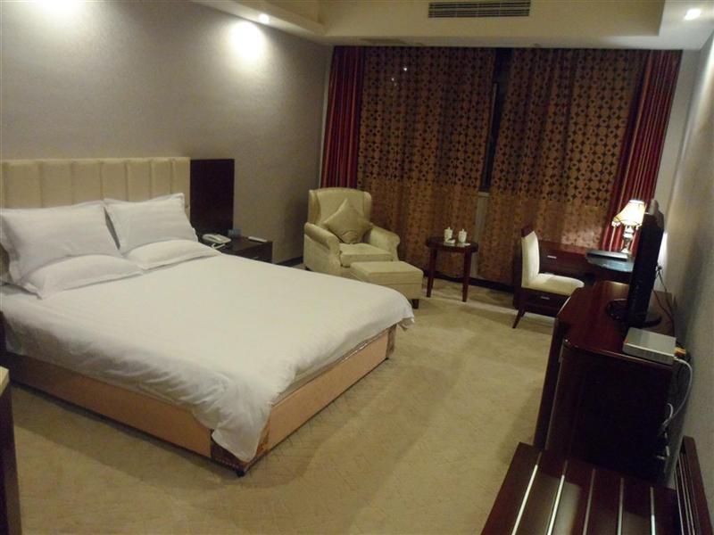 GreenTree Inn Nantong Hongming Plaza Hotel 9/23