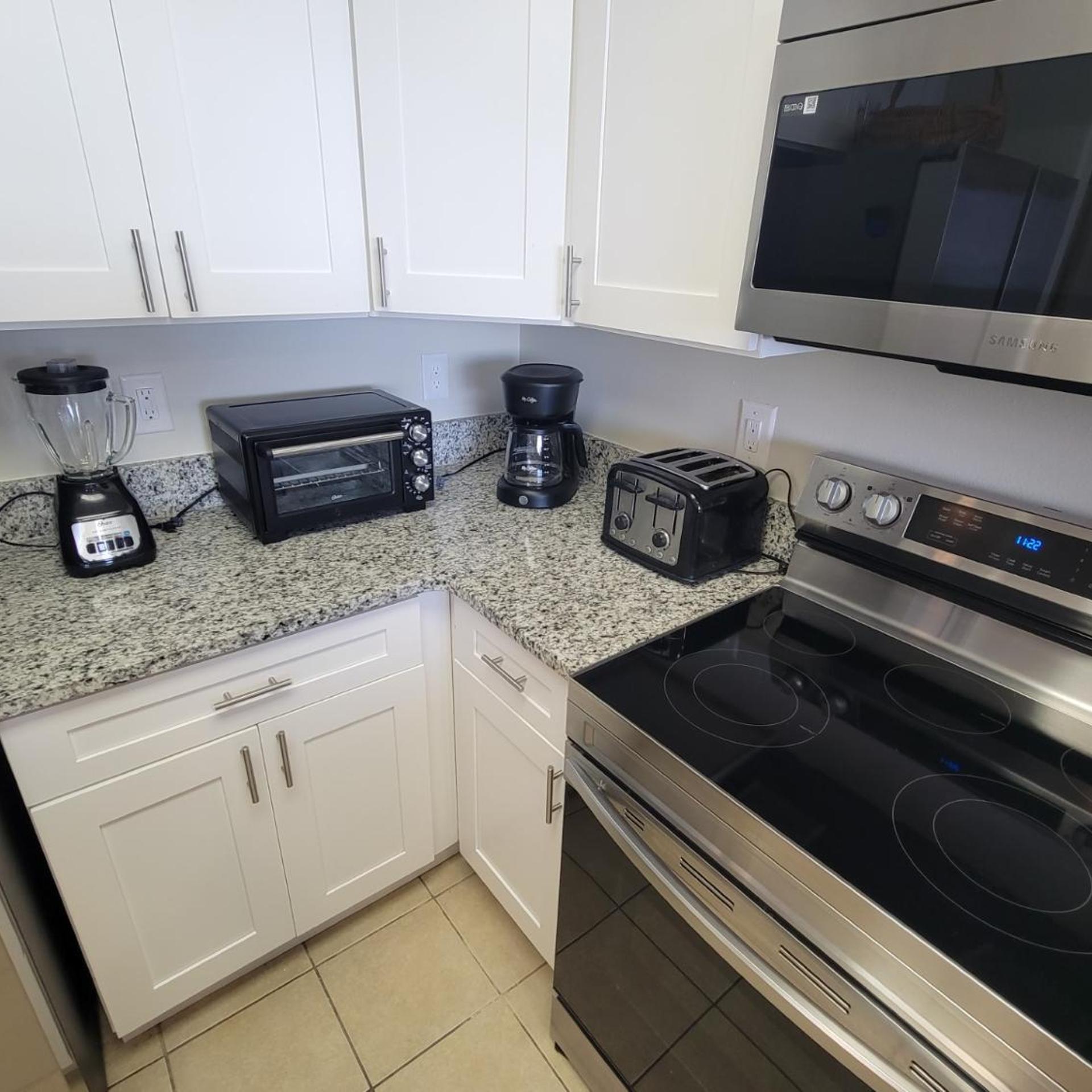 Lakeview Condo Hotel near Disney 28/29