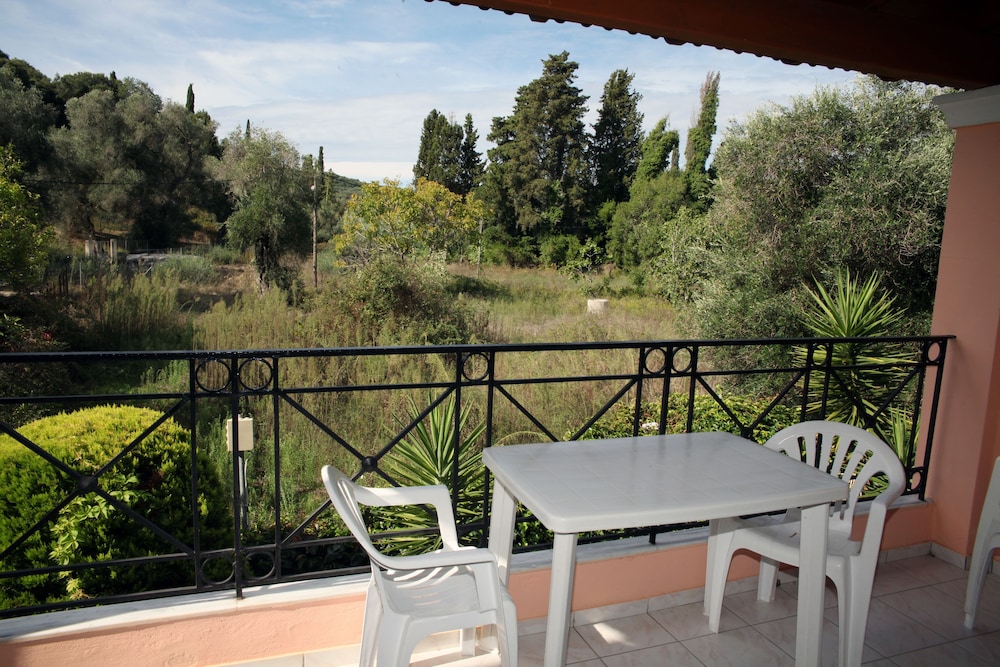 Oula Maisonettes 57/61