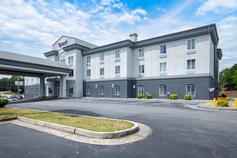 Spark by Hilton Commerce, GA 33/40