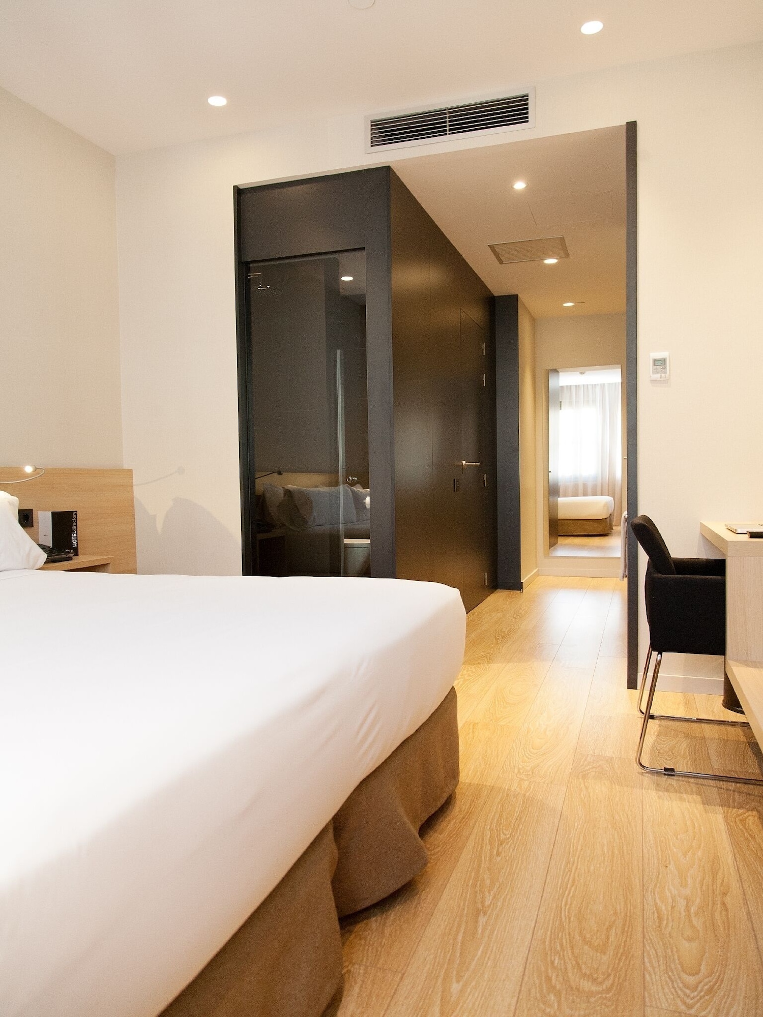DELUXE, DOUBLE BED, HOT TUB