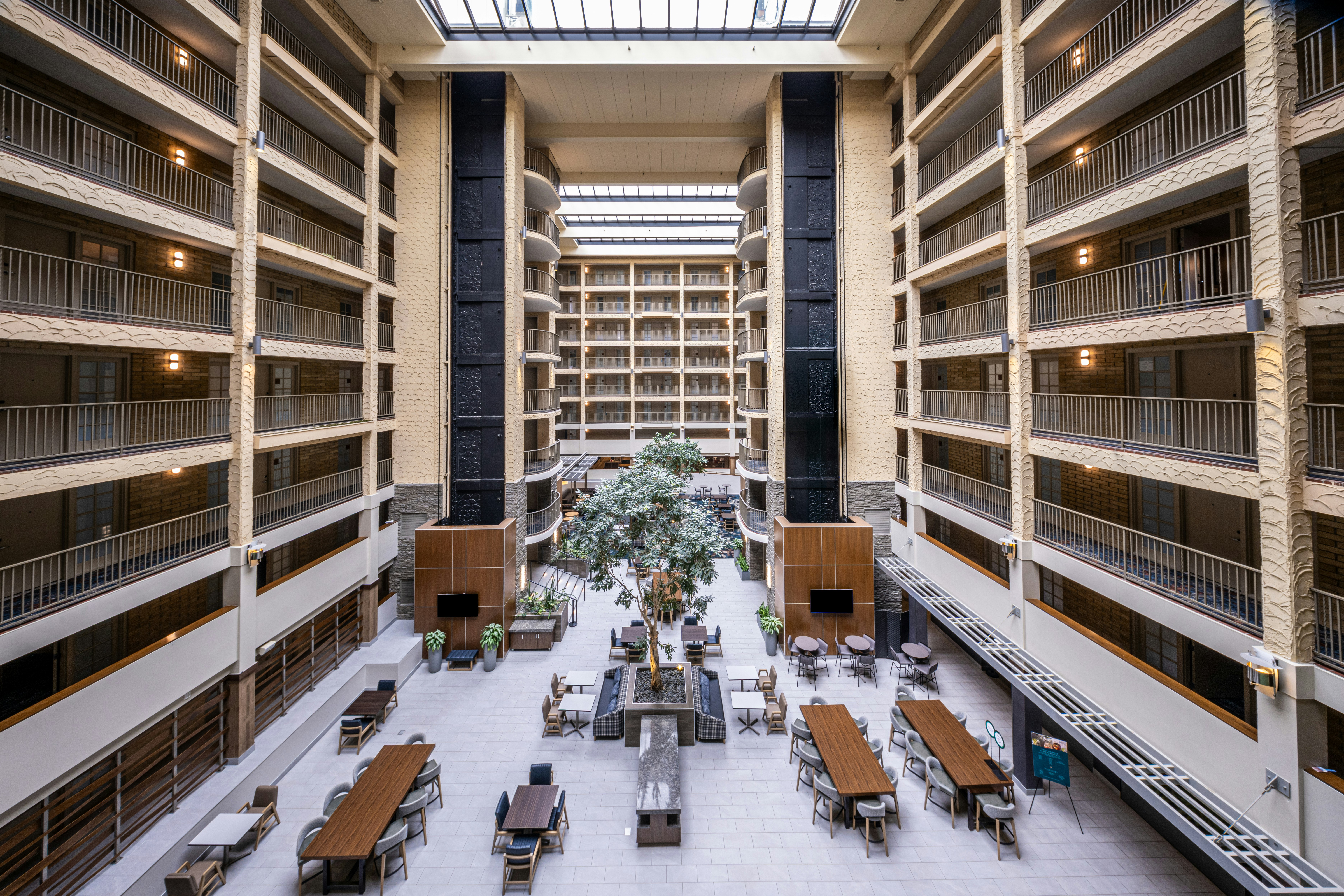 Embassy Suites by Hilton Bloomington/Minneapolis 5/50