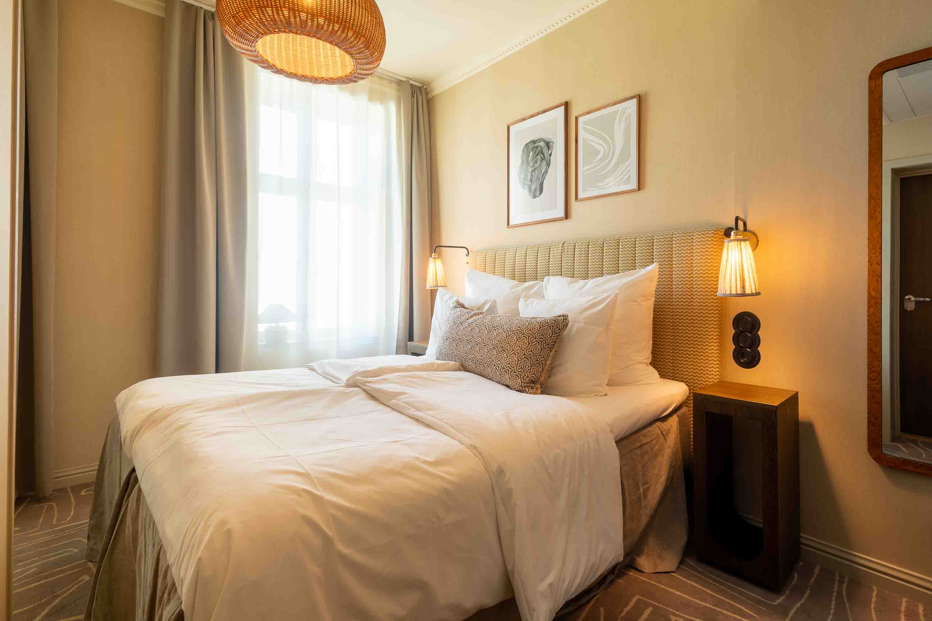 Room, Queen Bed