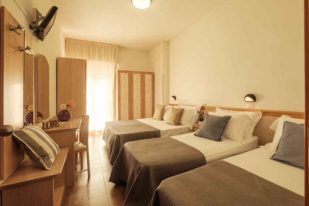 Hotel Oceanic 3/38