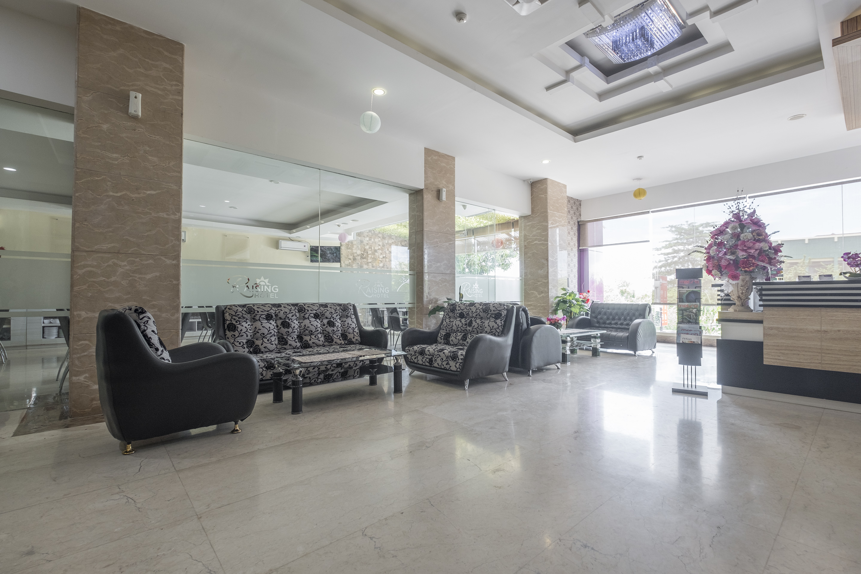 OYO 454 Raising Hotel 24/29
