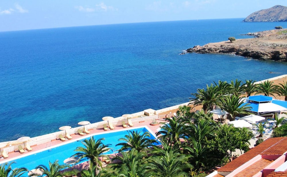 Europa Resort Hotel 50/53