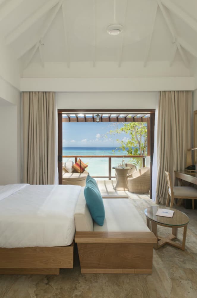 Summer Island Maldives 15/64