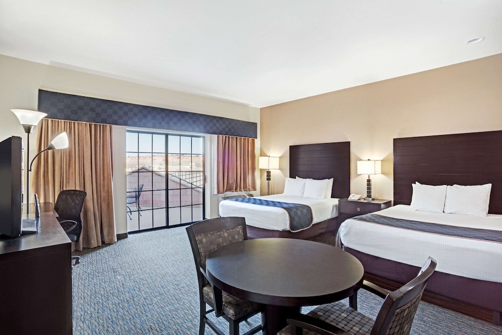 Days Inn and Suites by Wyndham Page Lake Powell 18/31