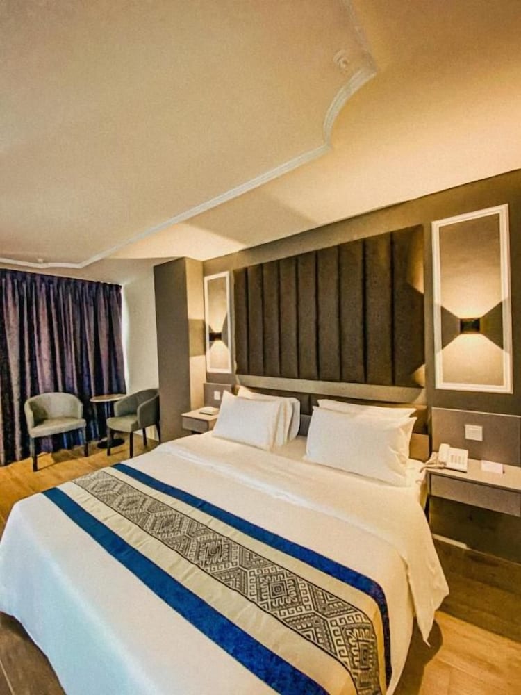 MUAR TRADERS HOTEL 9/26