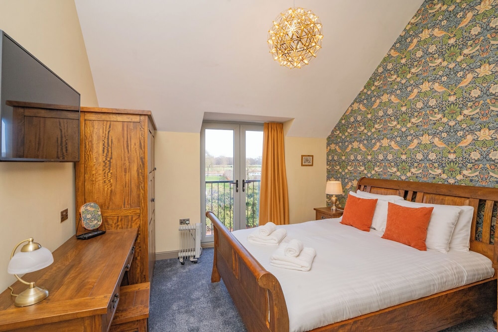 The Angel Inn Hotel 14/58