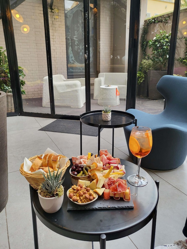 MERCURE PARIS ALESIA 46/66