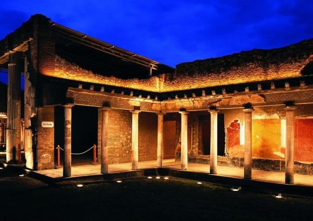 B and B Pompei Olympus 4/50