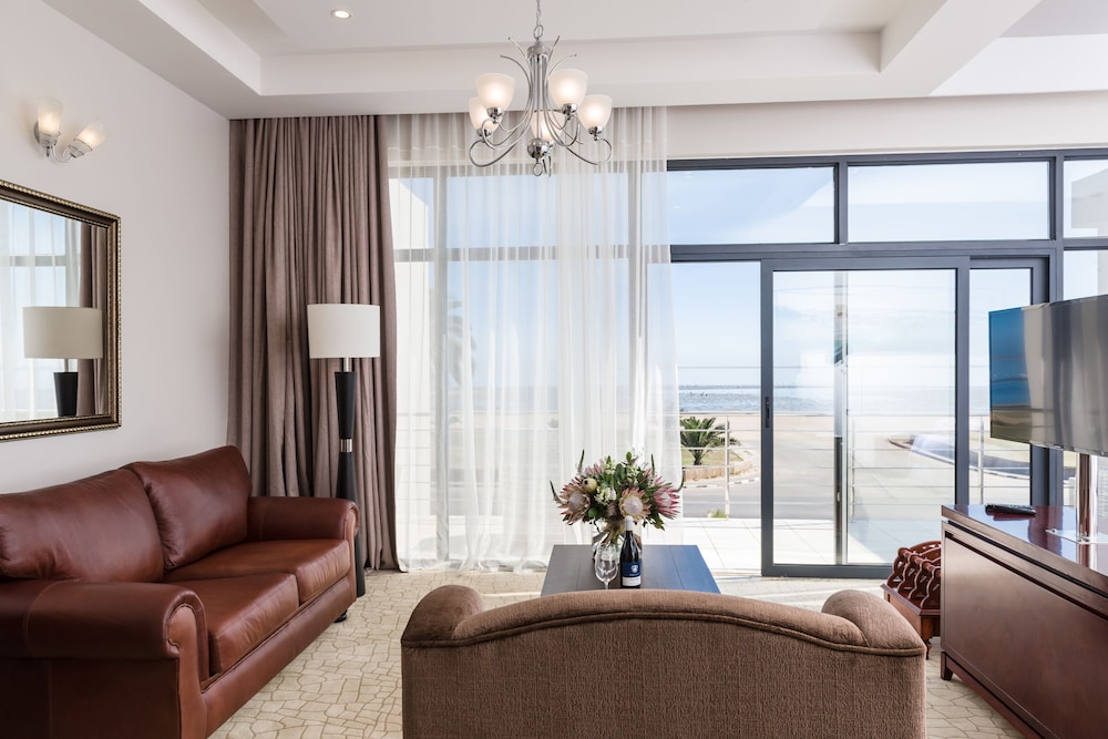 Flamingo Villas Boutique Hotel 30/50