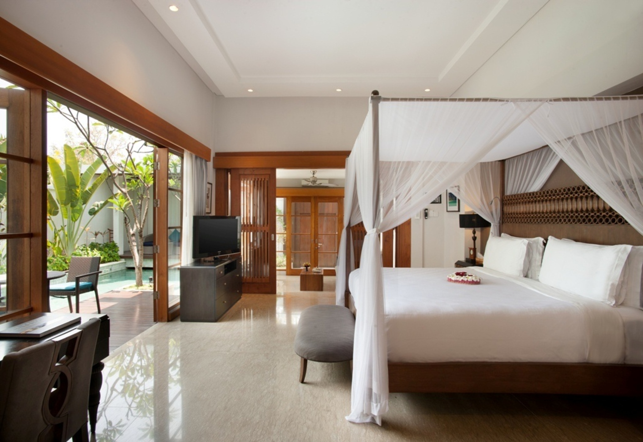 1 Bedroom, with Pool