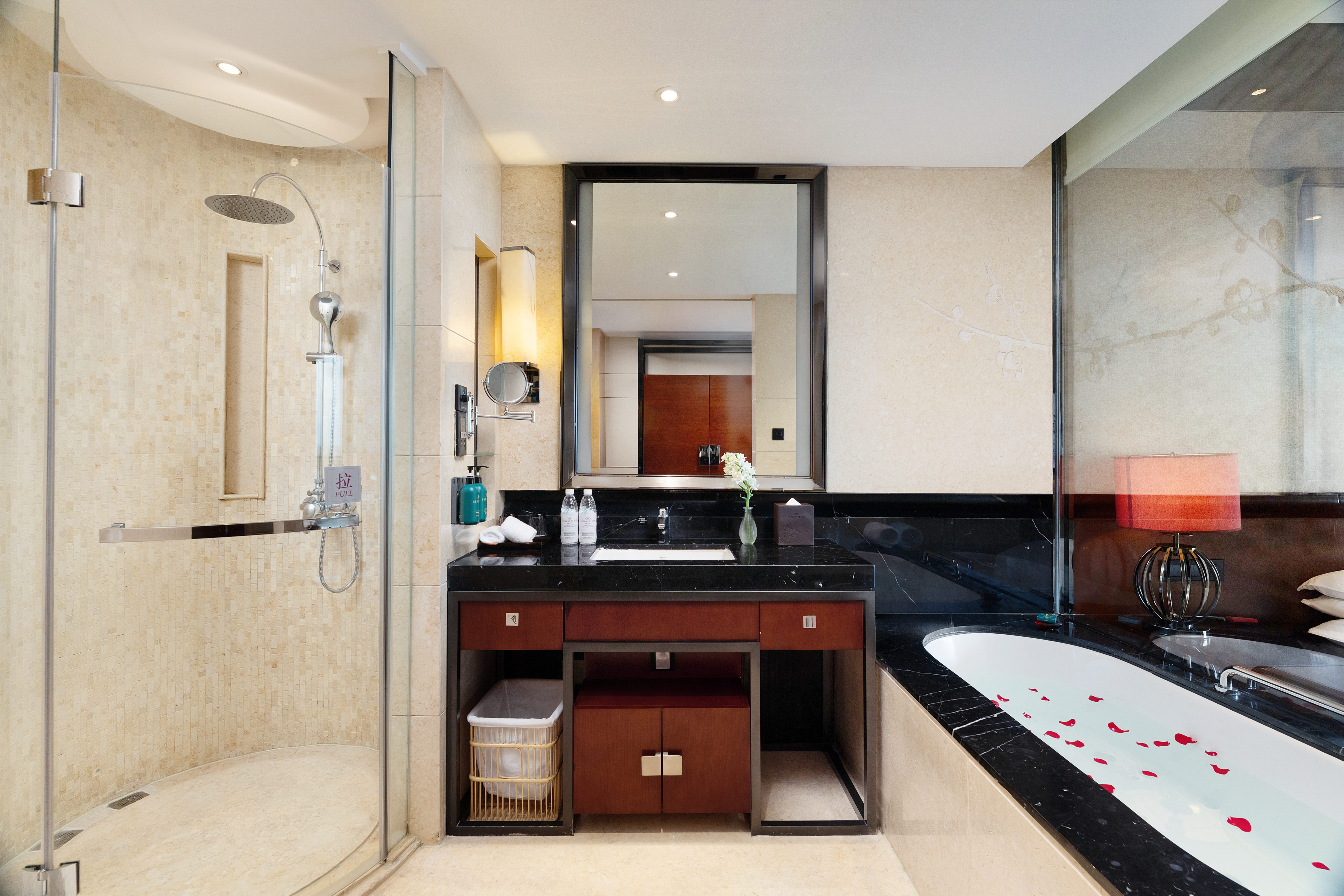 غرفة بسرير كينج، Crowne Plaza CHENGDU WEST 4/7