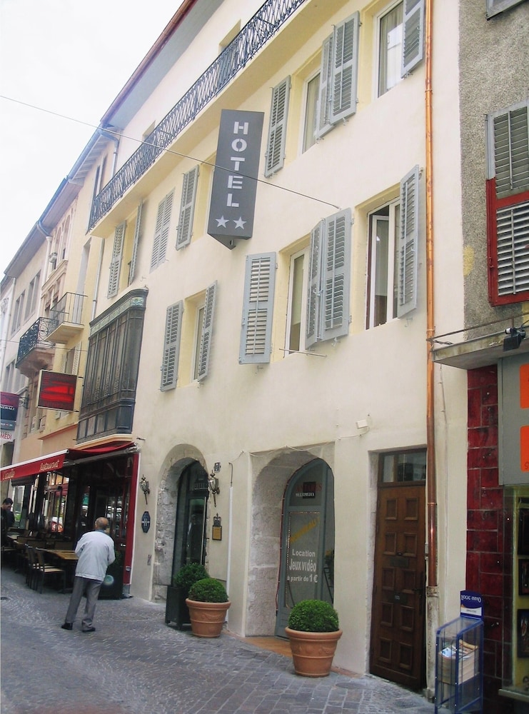 HOTEL DE LA COURONNE 60/70