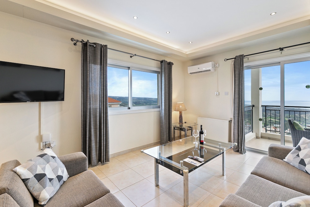 Hill View Hotel Apartments 32/50