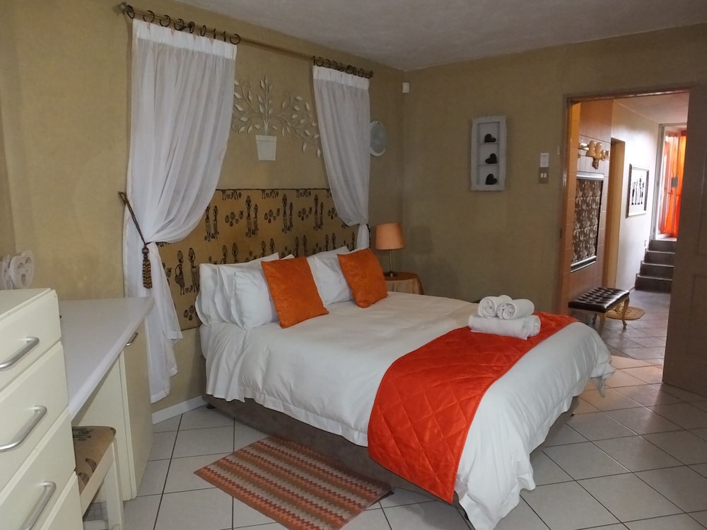Tatenda Guesthouse 8/38