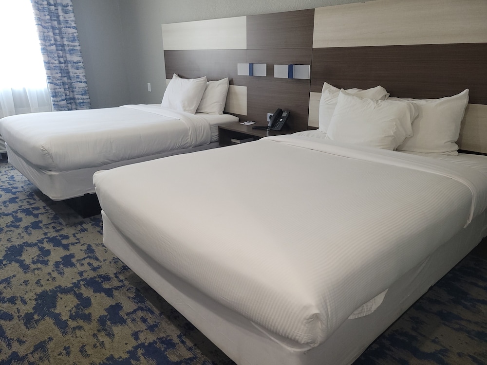 Baymont by Wyndham Carlsbad NM 12/47