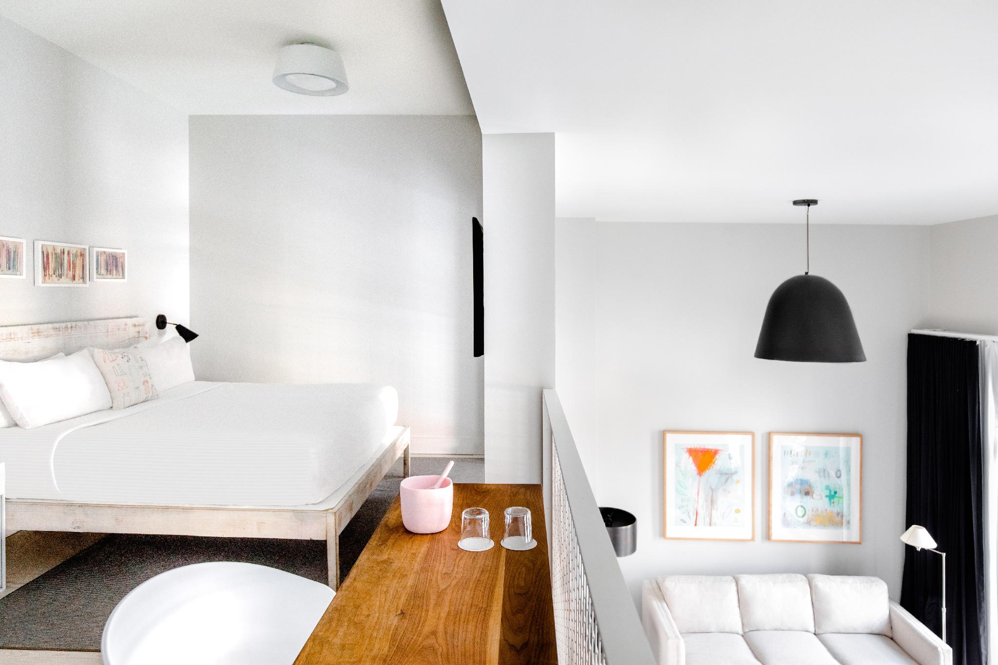 LOFT, SUITE