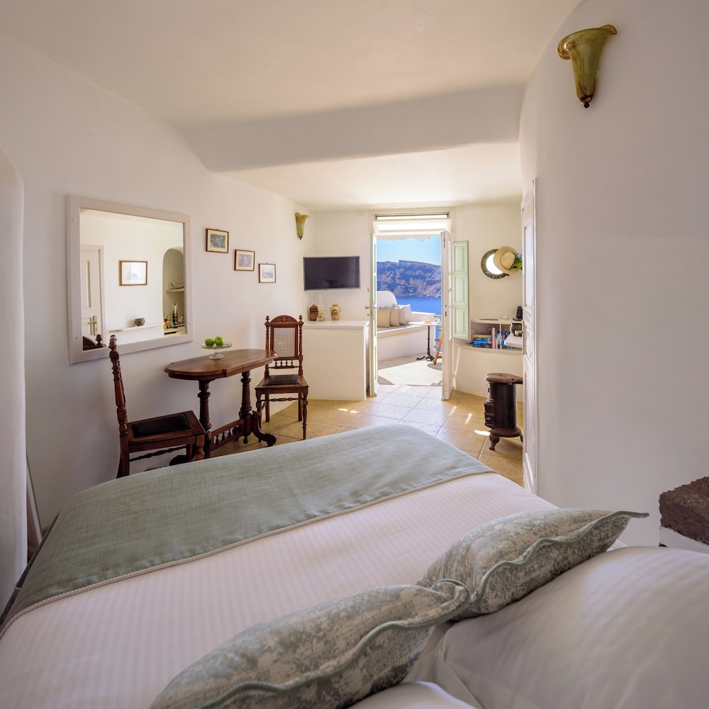 STUDIO, CALDERA VIEW, JETTED TUB