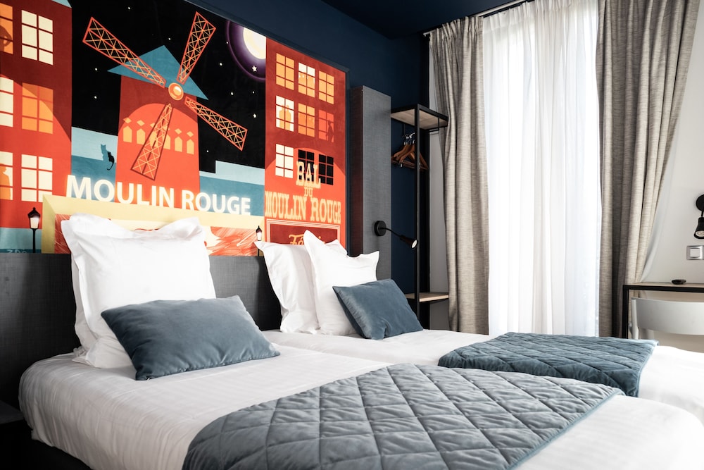 ROOM, DOUBLE BED
