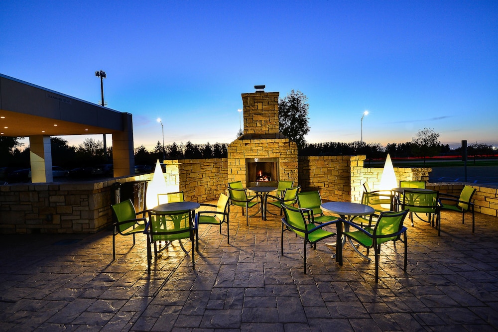 SpringHill Suites by Marriott Grand Forks 28/35