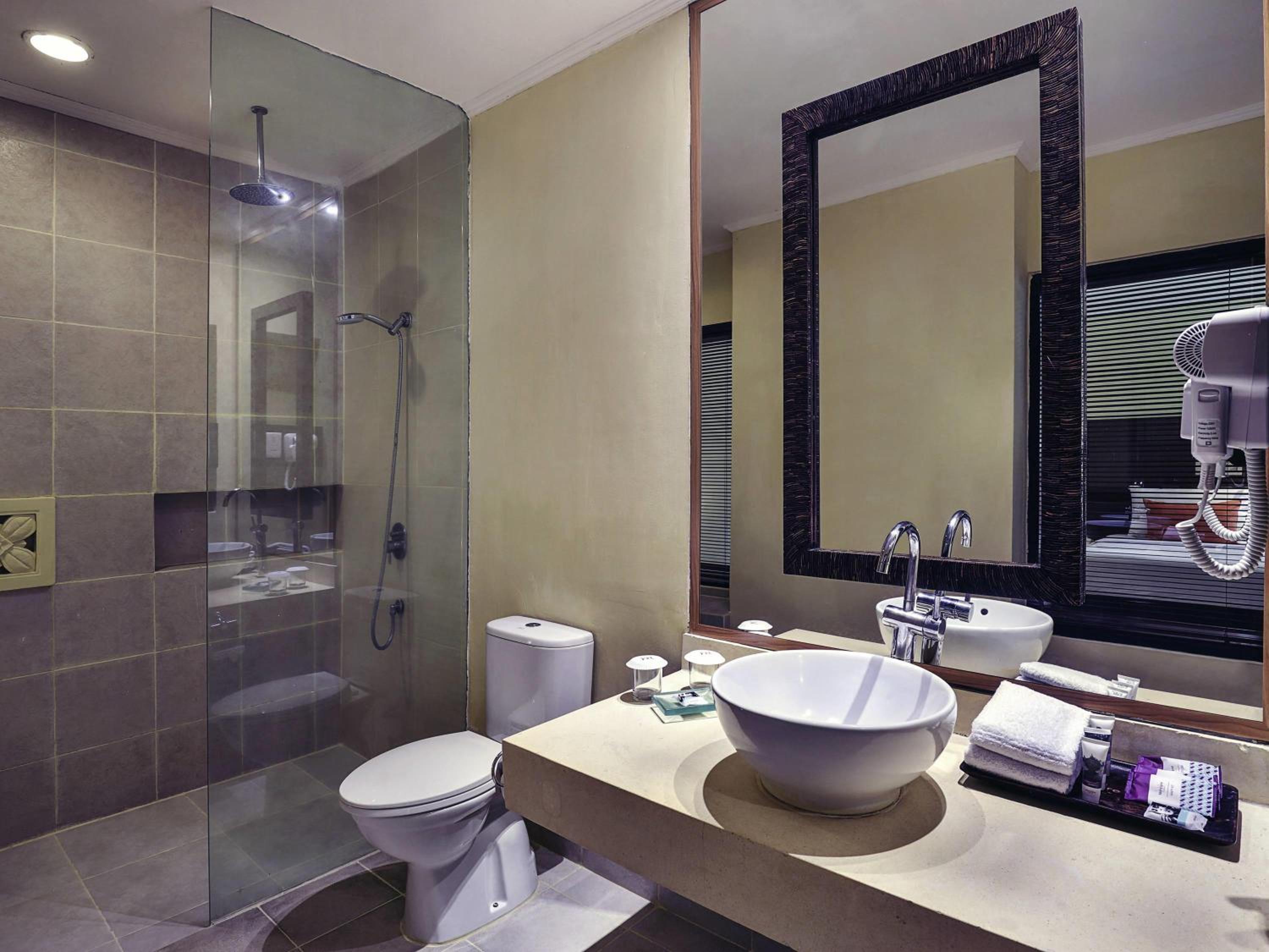 غرفة تنفيذية بسريرين منفصلين مع أريكة، Mercure Resort Sanur 4/4
