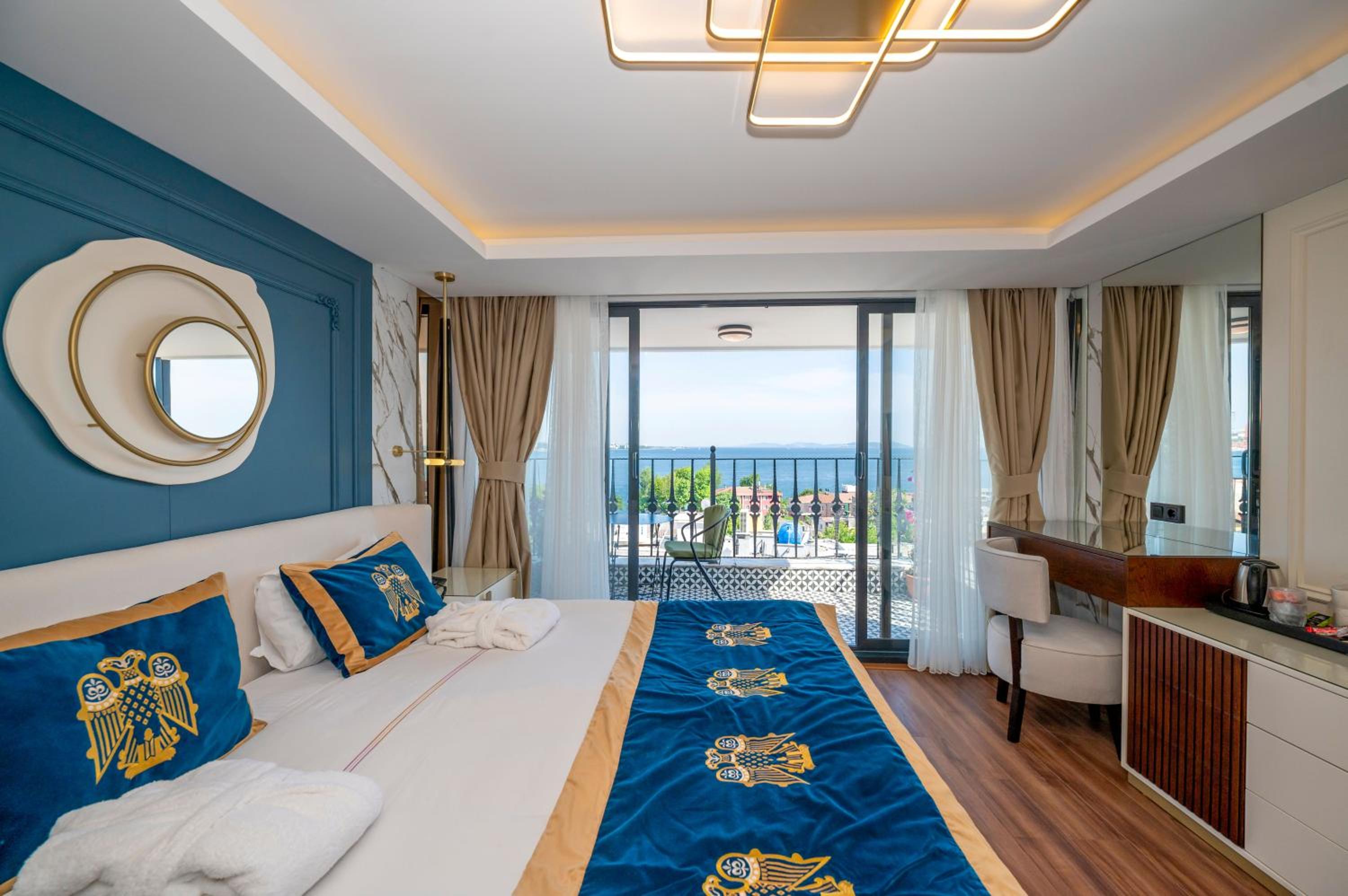 Penthouse Suite, Sea View, Balcony