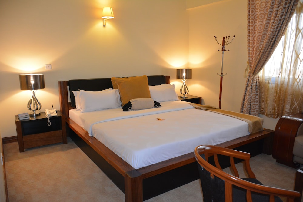 Gold Crest Hotel 23/49