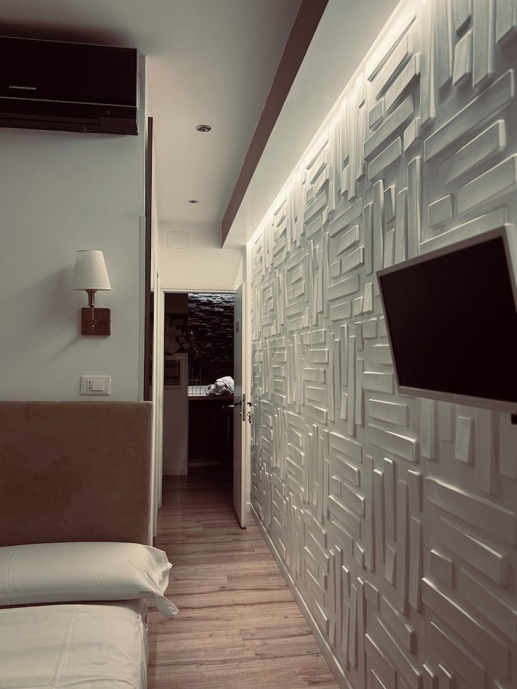 B&B Living 24/43