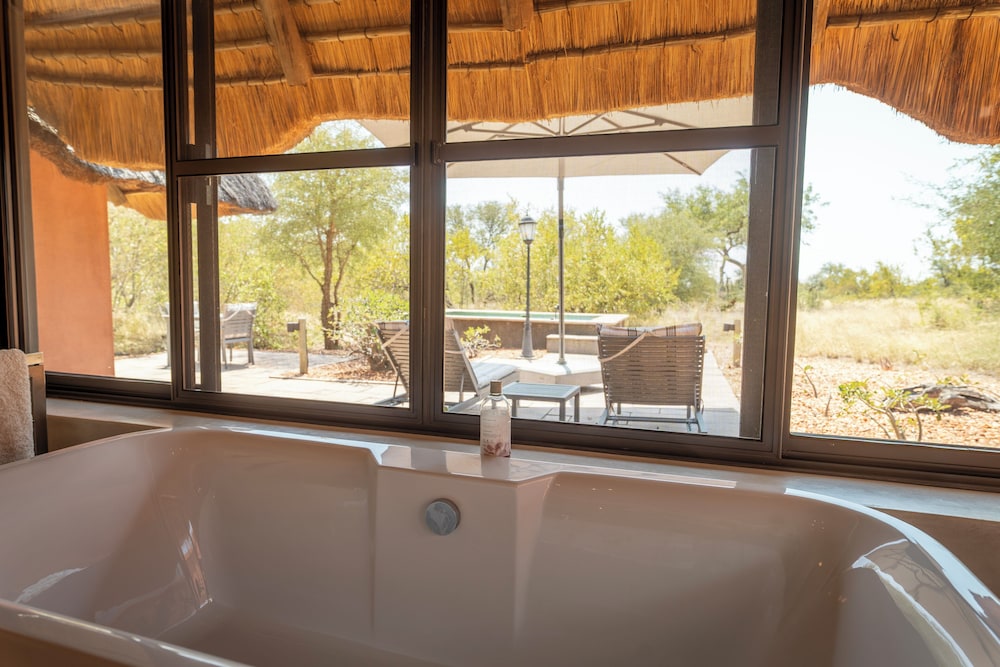 Mohlabetsi Safari Lodge 21/50